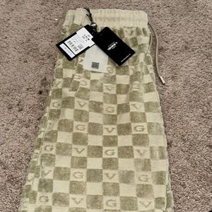 Avenue George V shorts GV3001 Olive